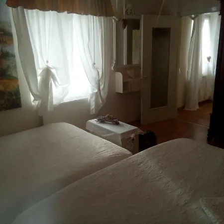 Lunartista Bed and Breakfast 3*