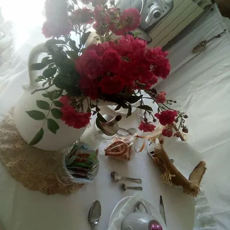 Lunartista ベッド・アンド・ブレックファスト ヴァラッツェ