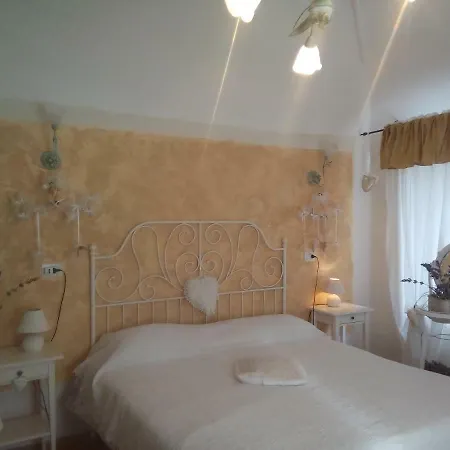 Lunartista Bed & Breakfast