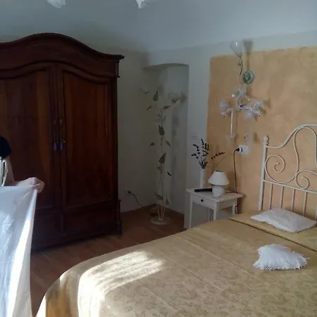 ベッド・アンド・ブレックファスト Lunartista